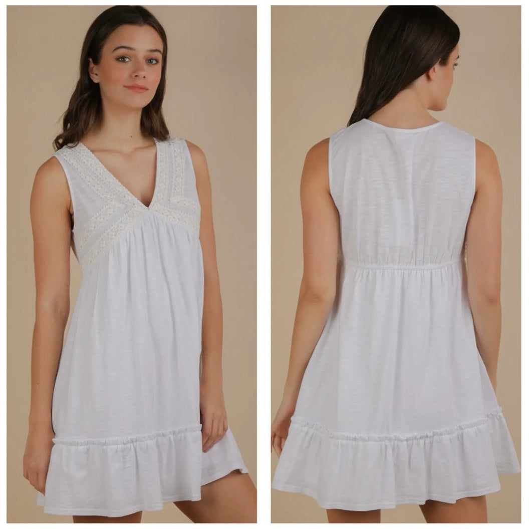 White v-neck crotchet dress