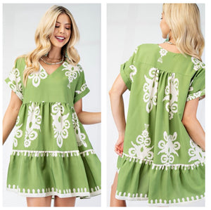 Kiwi green & white medallion dress