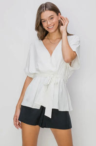 White bow short sleeve top