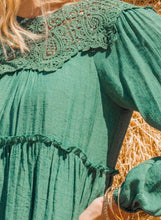 Load image into Gallery viewer, Hunter green linen crotchet accent long sleeve dress
