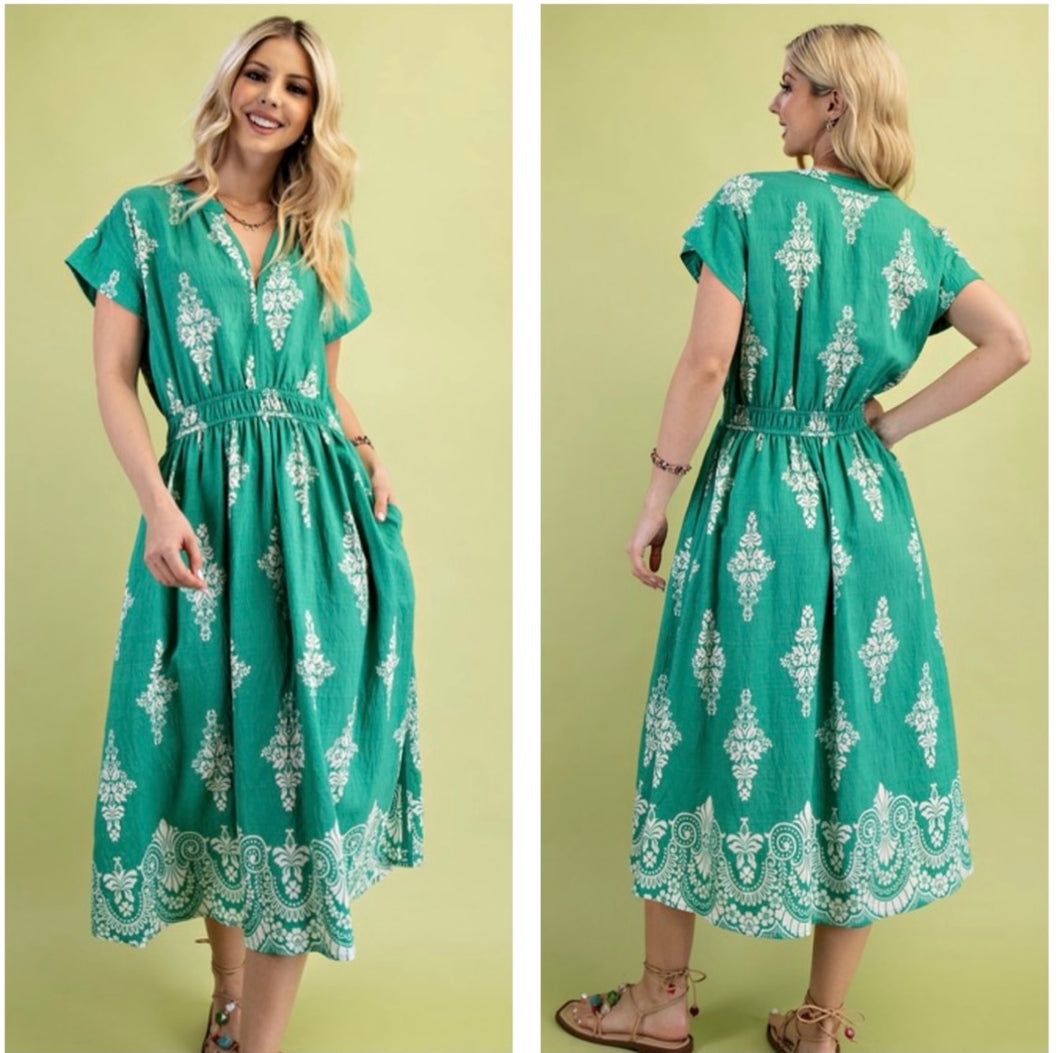 Kelly green & ivory medallion maxi dress