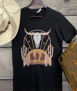 Black & mauve steer head & cowboy scene t-shirt