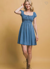 Load image into Gallery viewer, Denim short sleeve scrunch dress
