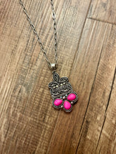 Load image into Gallery viewer, Boot stitch necklace
