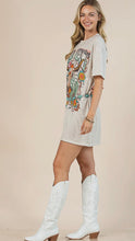 Load image into Gallery viewer, Oatmeal Wild West steerhead &amp; butterfly western t-shirt dress
