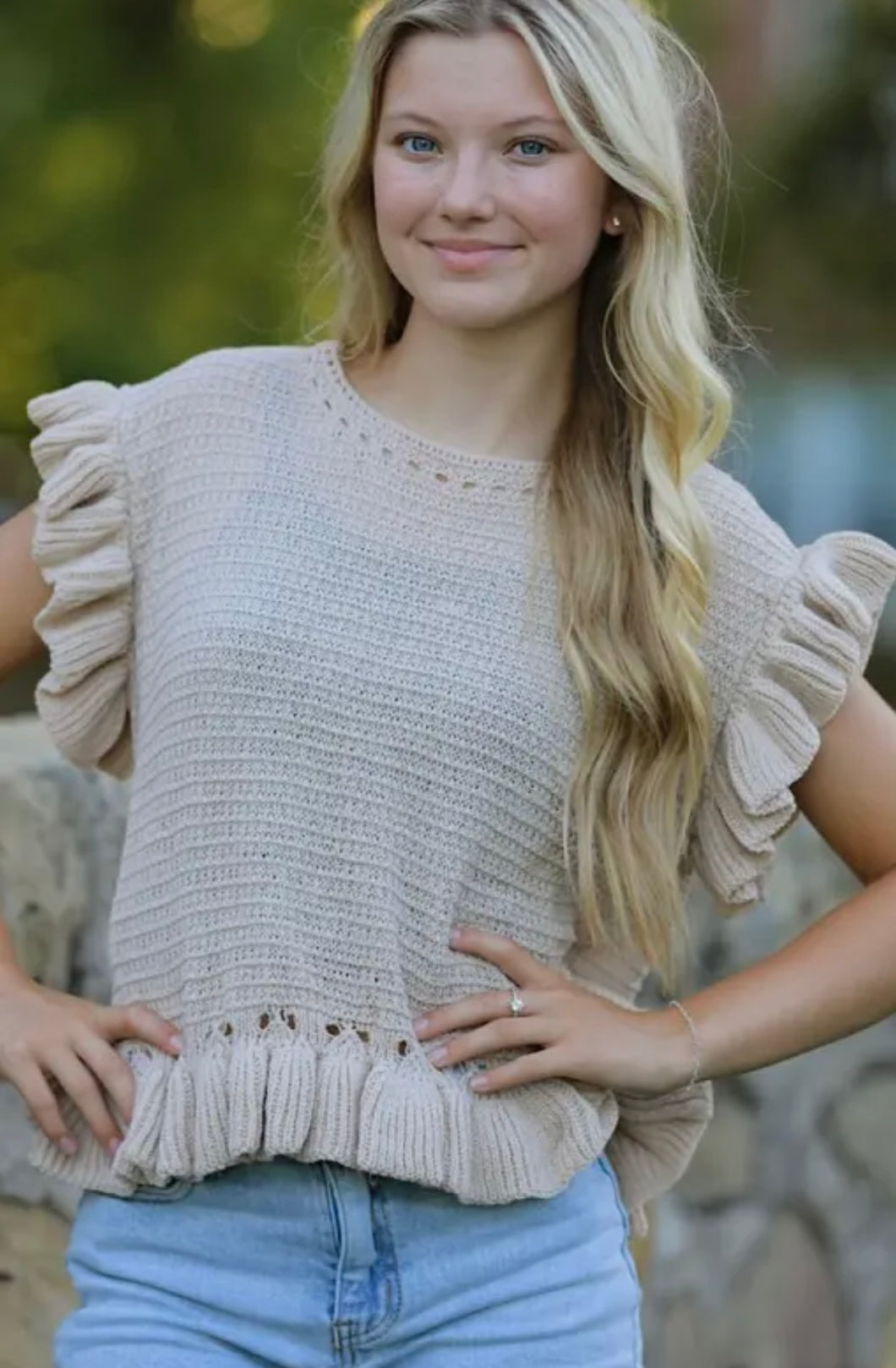 Cream short sleeve ruffle edge sweater top